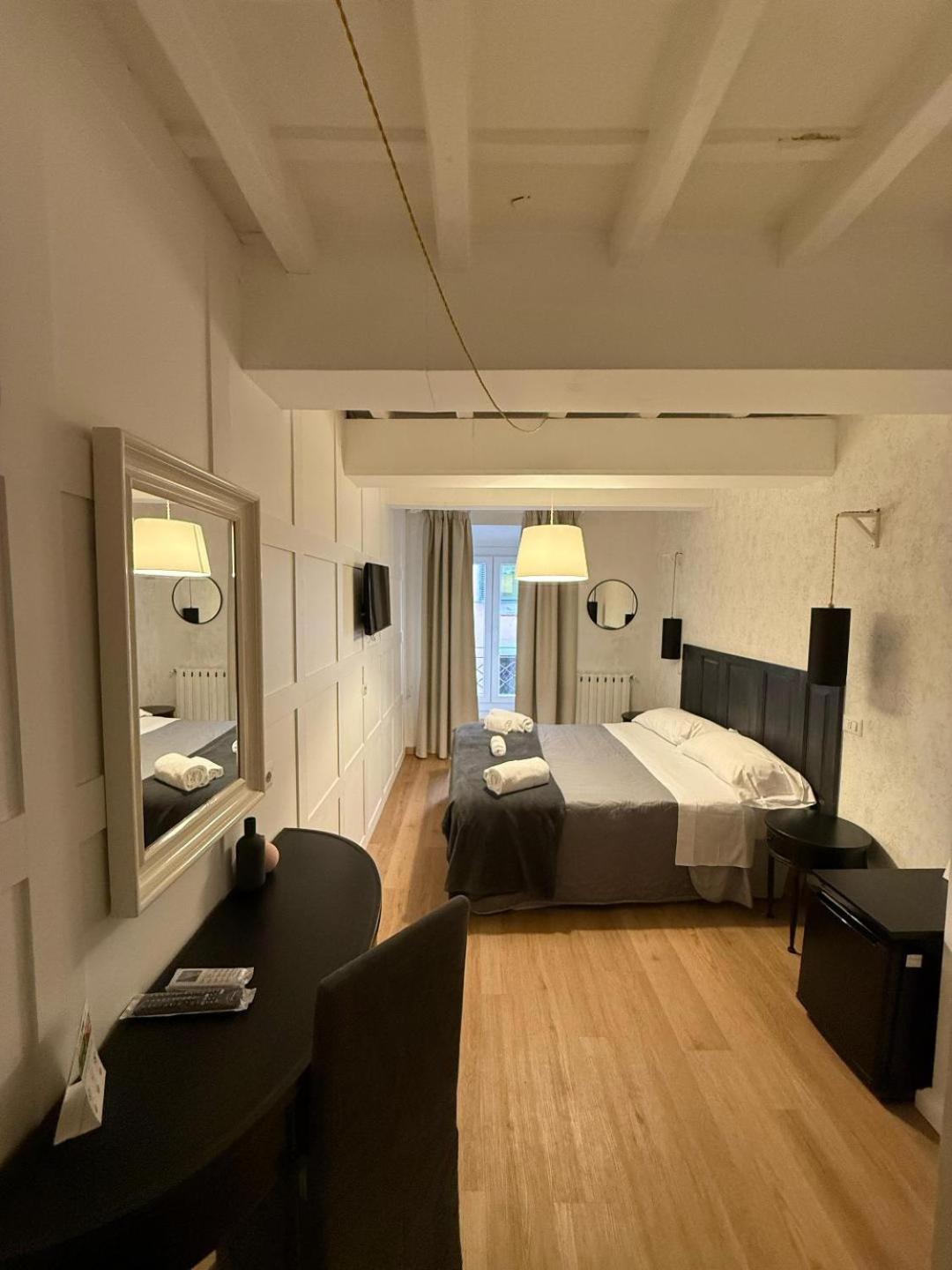 Hotel Dulcis In Pantheon Rzym Zewnętrze zdjęcie